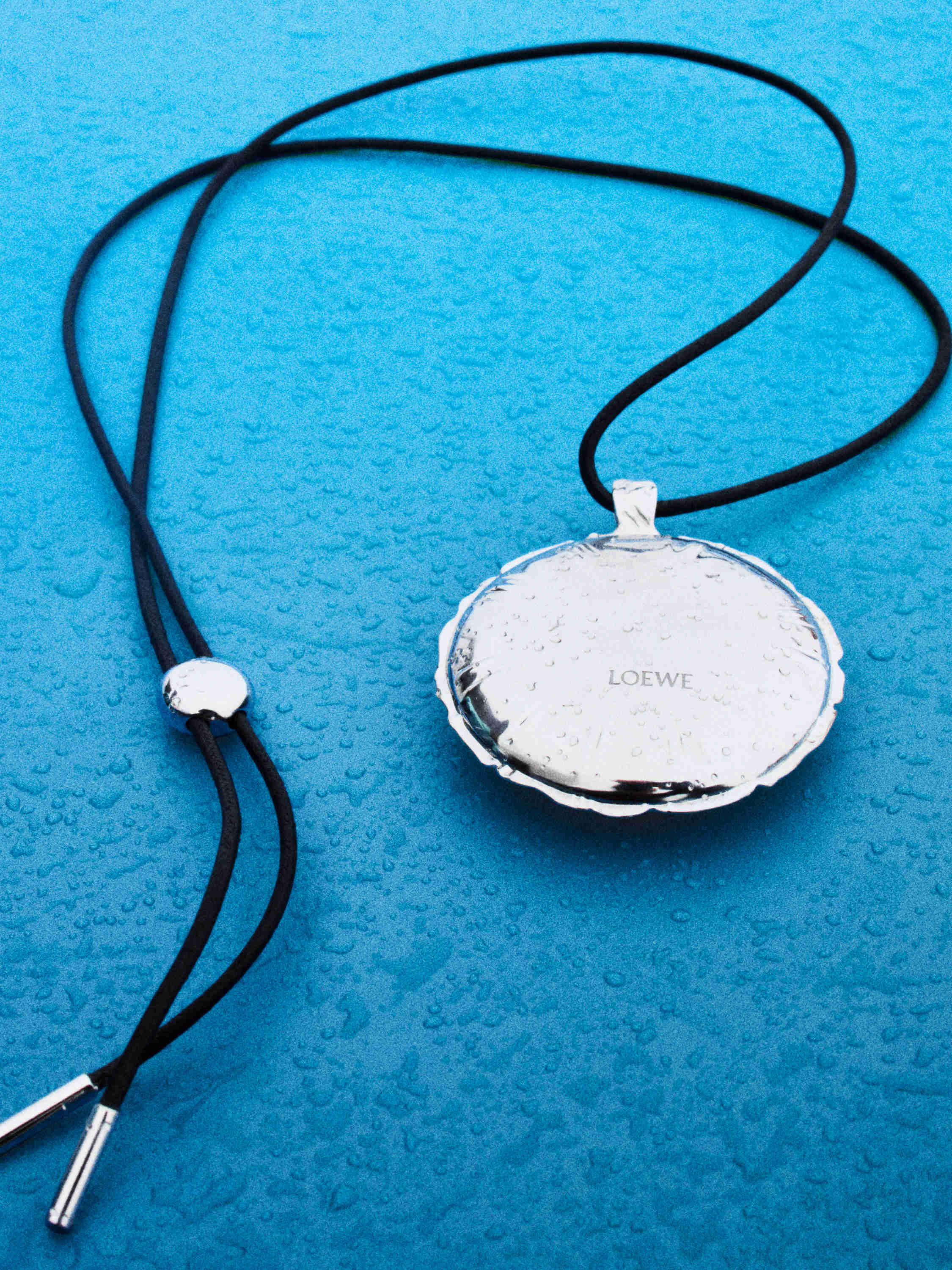 Women's Luxury Designer Accessories - LOEWE - LOEWE USA Official
